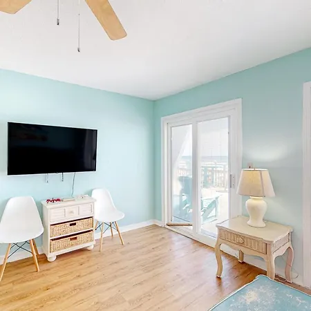Front Beach Retreat B1